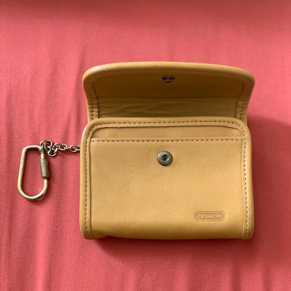 Vintage COACH Mustard Yellow Multifunction Purse Keychain Wallet - Picture 4 of 5